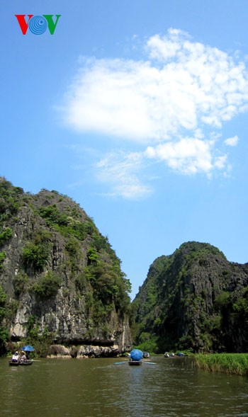 Tam Coc – Ha Long Bay on land - ảnh 12